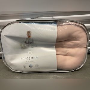 Snuggle me - organic infant lounger- pink